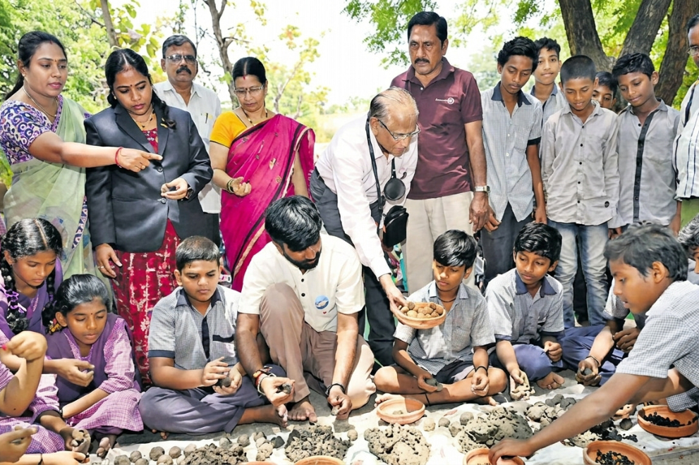 Cherlopalli ZPHS – Seed Ball Preparation Drive
